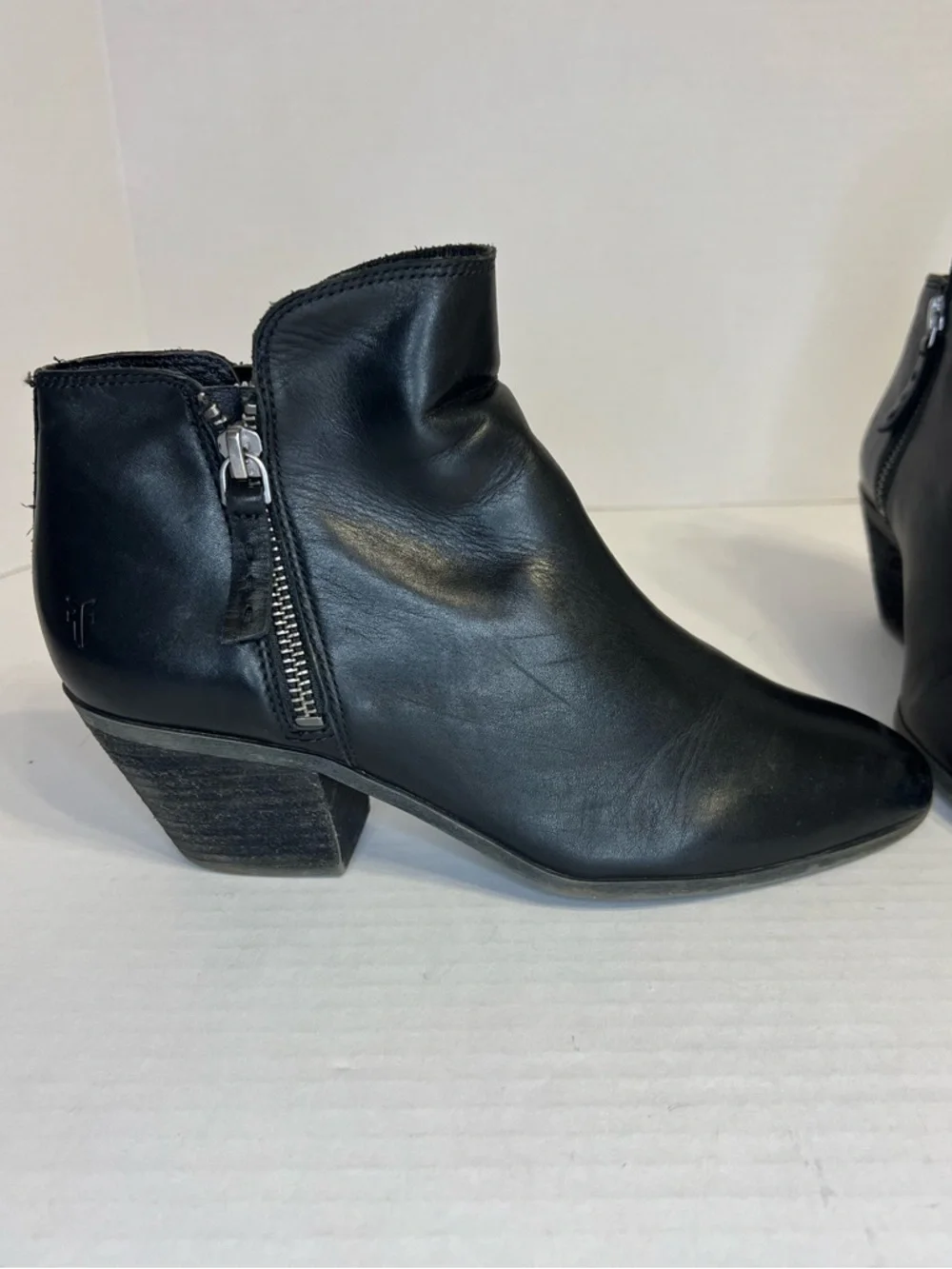 Frye Judith Zip‎ Booties Black Size 7